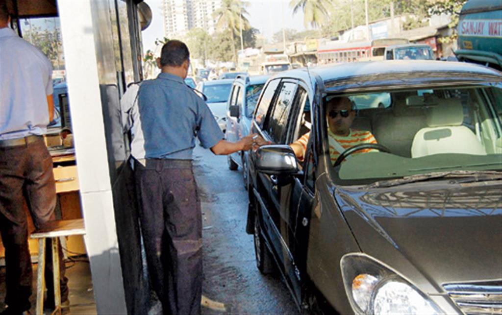 NHAI Cracks Down On Improper FASTag Usage Amid Tolling System Upgrades