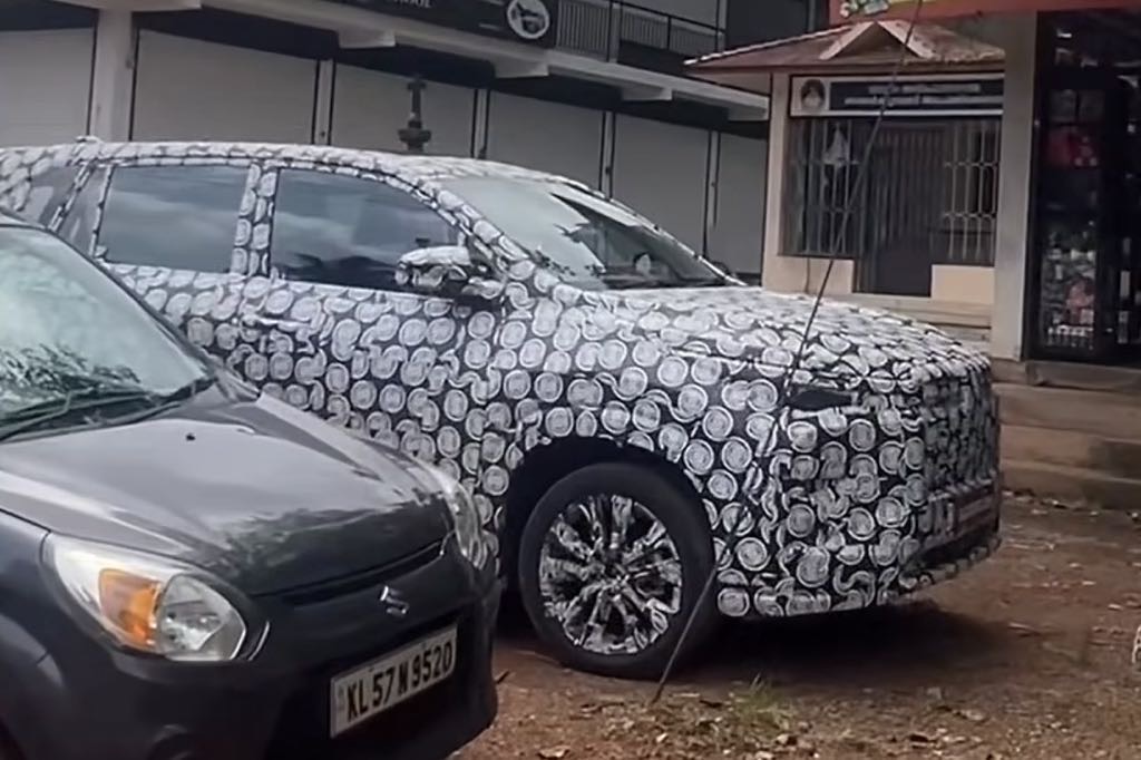 Toyota Innova HyCross Facelift Spied Testing In India For The First Time
